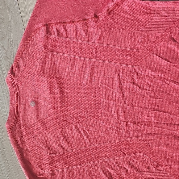 Lululemon Swifty Tech Activewear Athletic Short Sleeve Shirt, Large *Slight Flaw - Picture 11 of 13